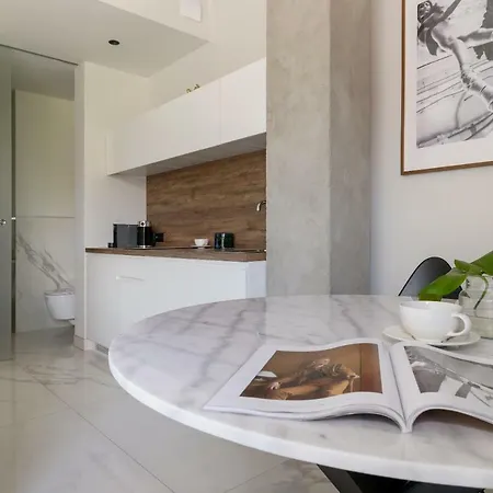 Centro Design - Polwiejska 公寓