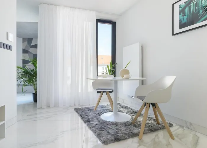 Centro Design - Polwiejska Apartmán Poznaň